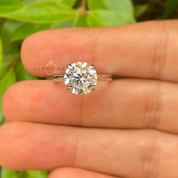 Solitaire 2.00 Carat Round Cut Diamond Moissanite Unique Engagement Ri –  agemz