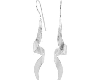 Earrings with curly silver ribbons in 925 sterling silver