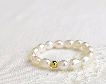 Pearl Ring, Perlenring Süßwasserperle, Ring mit echter Perle, Perlenring elastisch, Damenring mit Perle von Maj Stougaard