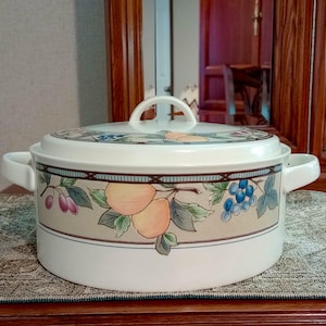 2 Quart Garden Harvest Pattern Soup Tureen Serving Bowl with Lid by Mikasa Vintage