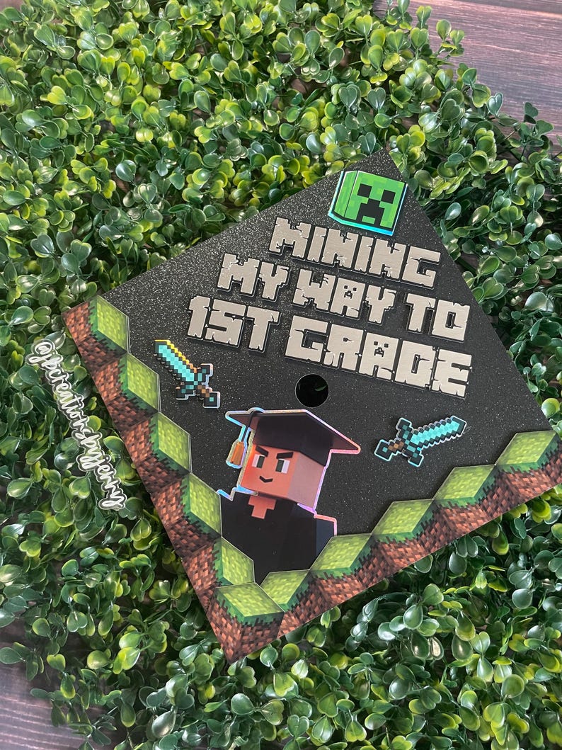Knight Grad Topper Boy Graduation Cap Topper, Kindergarten Graduation, Graduation Gift ...