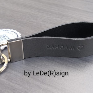 Schlüsselanhänger Rindsleder handgeprägt mit Wunschtext personalisiert Gray
