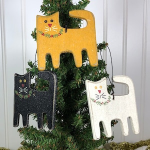 Painted Wooden Kitty Ornament.Primitive Cat.Rustic Christmas Decor.Christmas Ornament