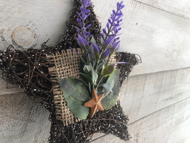 Glittered Grapevine Heart Accent with Lavender and Ivy Leaves.Ornament Wall Decor.Rustic Gifts.Primitive Decor