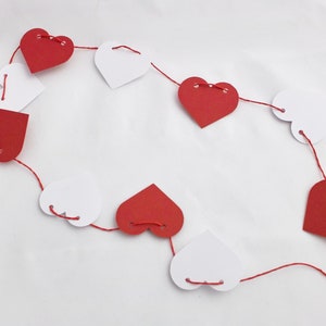 Heart garland in dark red-white HG001 image 2