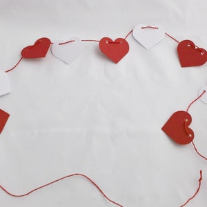 Heart garland in dark red-white HG001 image 3