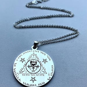 Witchcraft protection skull necklace amulet