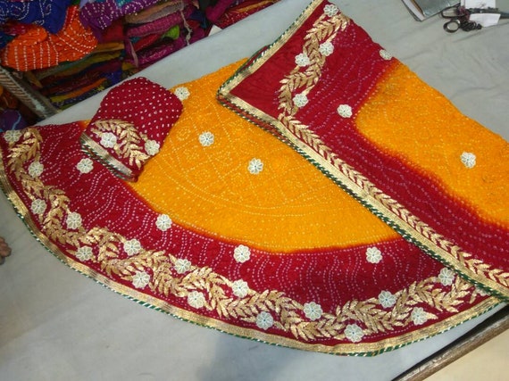 bandhani rajputi poshak