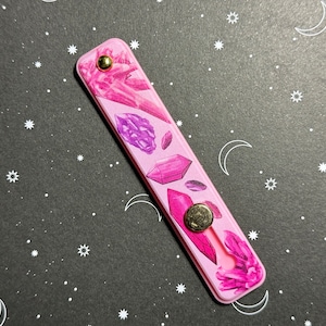 Suporte de celular com pulseira de cristal (rosa, cristais, pedras preciosas, acessórios, bruxa, vibrações de bruxa)