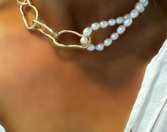 Pearl And Chunky Chain  Necklace, Modern Versatile Statement Necklace, Adjustable Asymmetrical Design