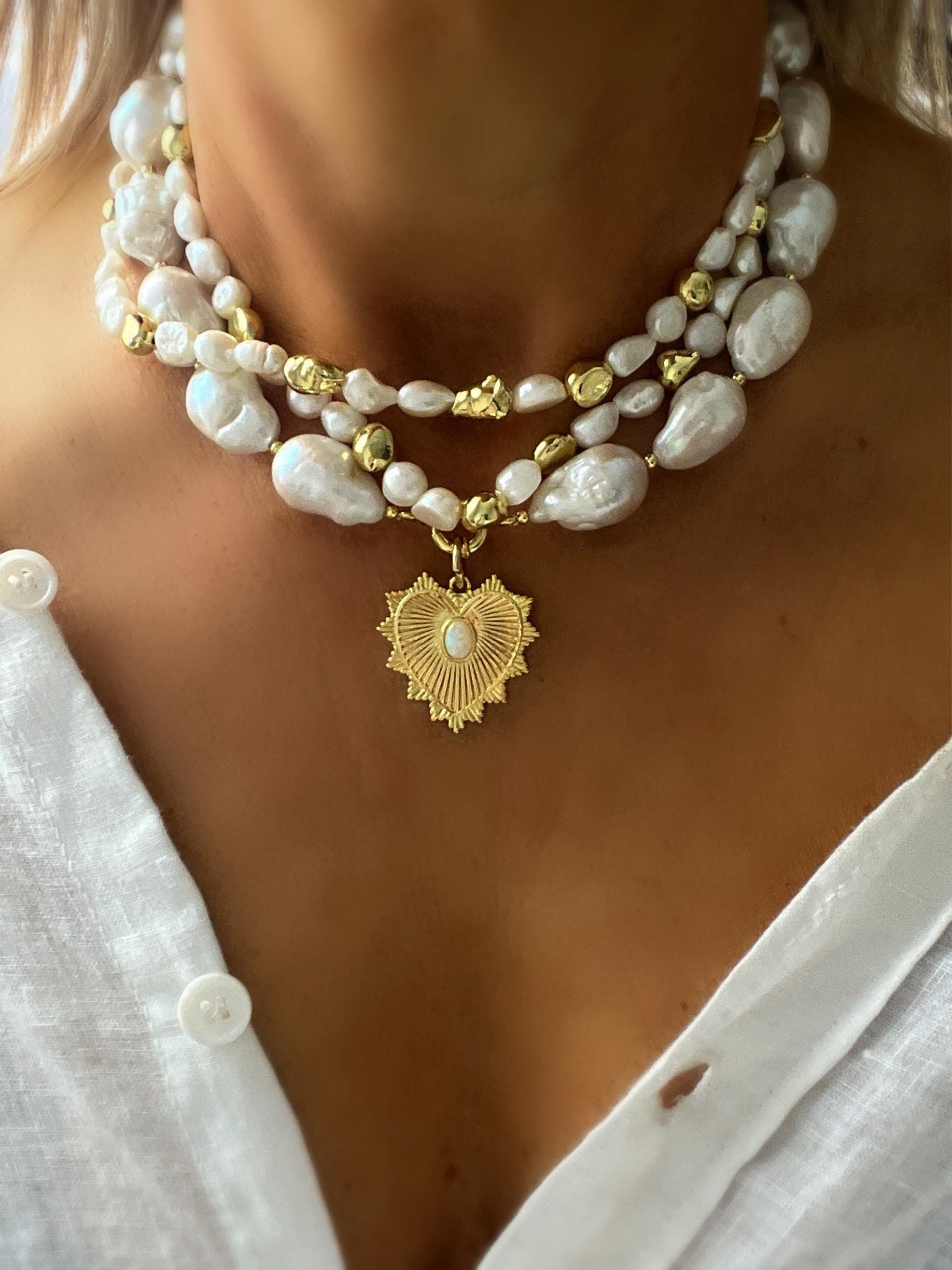 Baroque pearl necklace