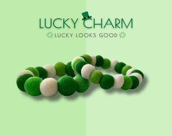 Collier pompon pour chien de la Saint-Patrick | Bijoux en feutre vert blanc pour animal de compagnie