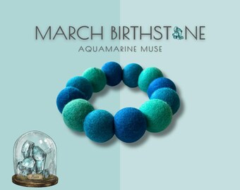 Collier pour animal de compagnie avec pierre de naissance de mars – Aigue-marine Muse | d'anniversaire pour chien | Col à pompons bleu