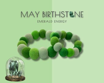 Collier pour animal de compagnie avec pierre de naissance de mai – énergie émeraude | d'anniversaire pour chien | Col à pompons vert