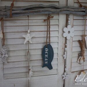 Window decoration flotsam and jetsam image 3