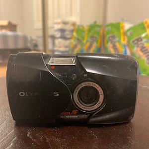 Olympus Stylus Epic (mju ii) Vintage 35mm Film Camera [FOR PARTS]