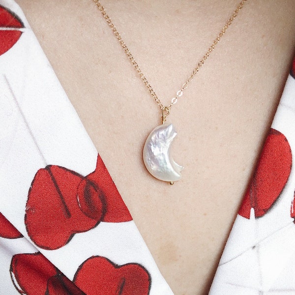 Collier perles MOON