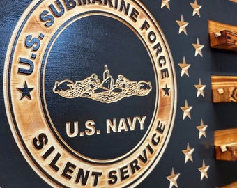 Expositor de madera para monedas conmemorativas con la bandera estadounidense de la Fuerza Submarina del Servicio Silencioso de la Marina de los EE. UU., con capacidad para 90-100 monedas, de alta calidad, fabricado a medida en Texas.