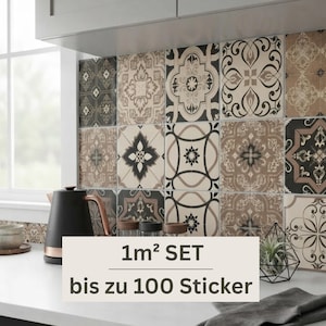 May include: A set of square wall stickers featuring a variety of intricate black, beige, and brown ornamental patterns applied to a kitchen backsplash. The text on the image reads 1m² SET bis zu 100 Sticker, indicating a coverage area and quantity.