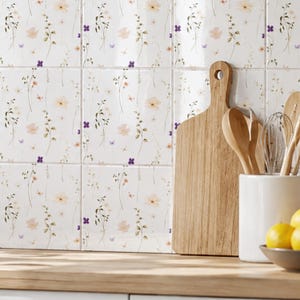 44 pieces 15 cm x 15 cm (6x6 inch) tile stickers for kitchen & bathroom | delicate floral pattern | waterproof, removable, opaque | Made in Germany