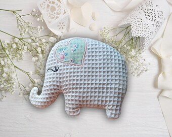 AVAILABLE IMMEDIATELY | Heat cushion *Little Elephant* made of cotton in the color ecru