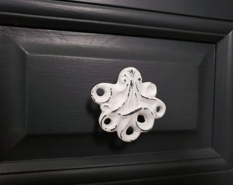 Cast Iron Octopus Knob/Pull White