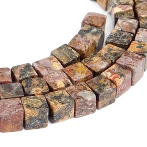 Hebra de cuentas de jaspe cubo de 4 mm de jaspe leopardo rojo para collar, pulsera y más