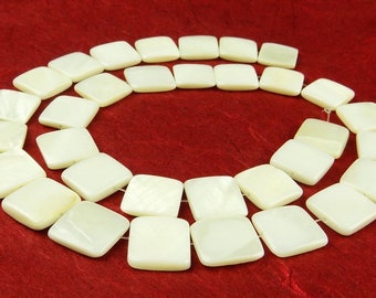 Süßwassermuschel Perlen Quadrate ca. 12x12 mm weiße Muschelperlen -Strang für Kette, Armband & mehr