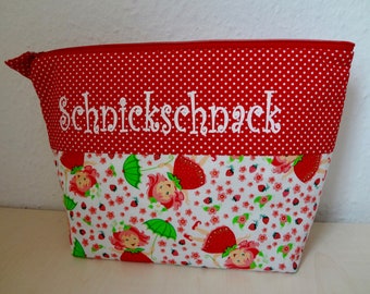 Kulturtasche  "Erdbeermädchen", Kulturtasche Kinder, Kulturbeutel Kinder, Saunatäschchen, Kulturtasche, Kulturbeutel , Kulturtasche genäht