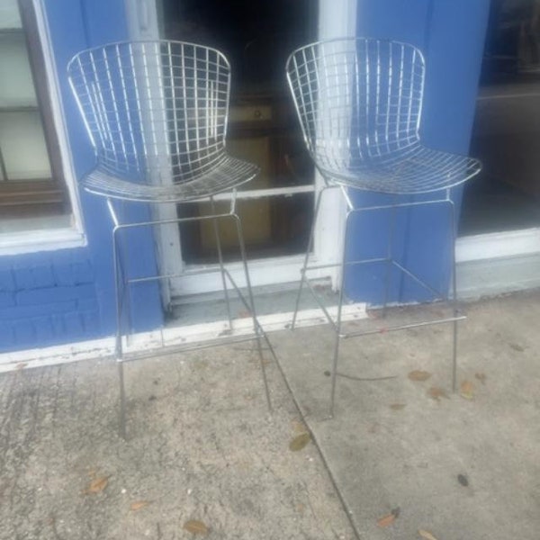 Pair of Knoll Harry Bertoia Bar Stools in Chrome