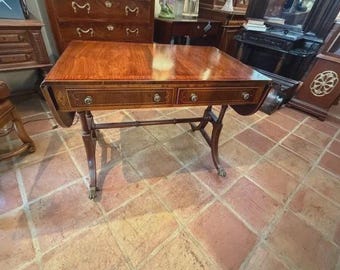 Escritorio plegable Baker de 2 cajones, estilo Regency, de palisandro.