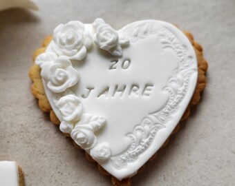 4 Kekse Herz mit Rosen und Muster personalisiert zu Hochzeit Geburtstag Muttertag JGA Herzkekse mit Blumen