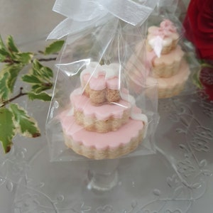 Mini gâteaux, cadeaux d&#39;invités, biscuits pour mariages, fiançailles