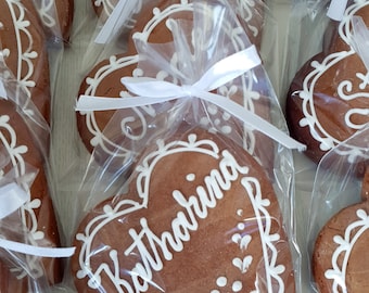 Lebkuchenherz zur Hochzeit mit Namen Lebkuchenherzen Tischkante personalisiert