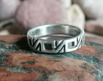 Bague unique argent 925 mat motif géométrique noirci 58