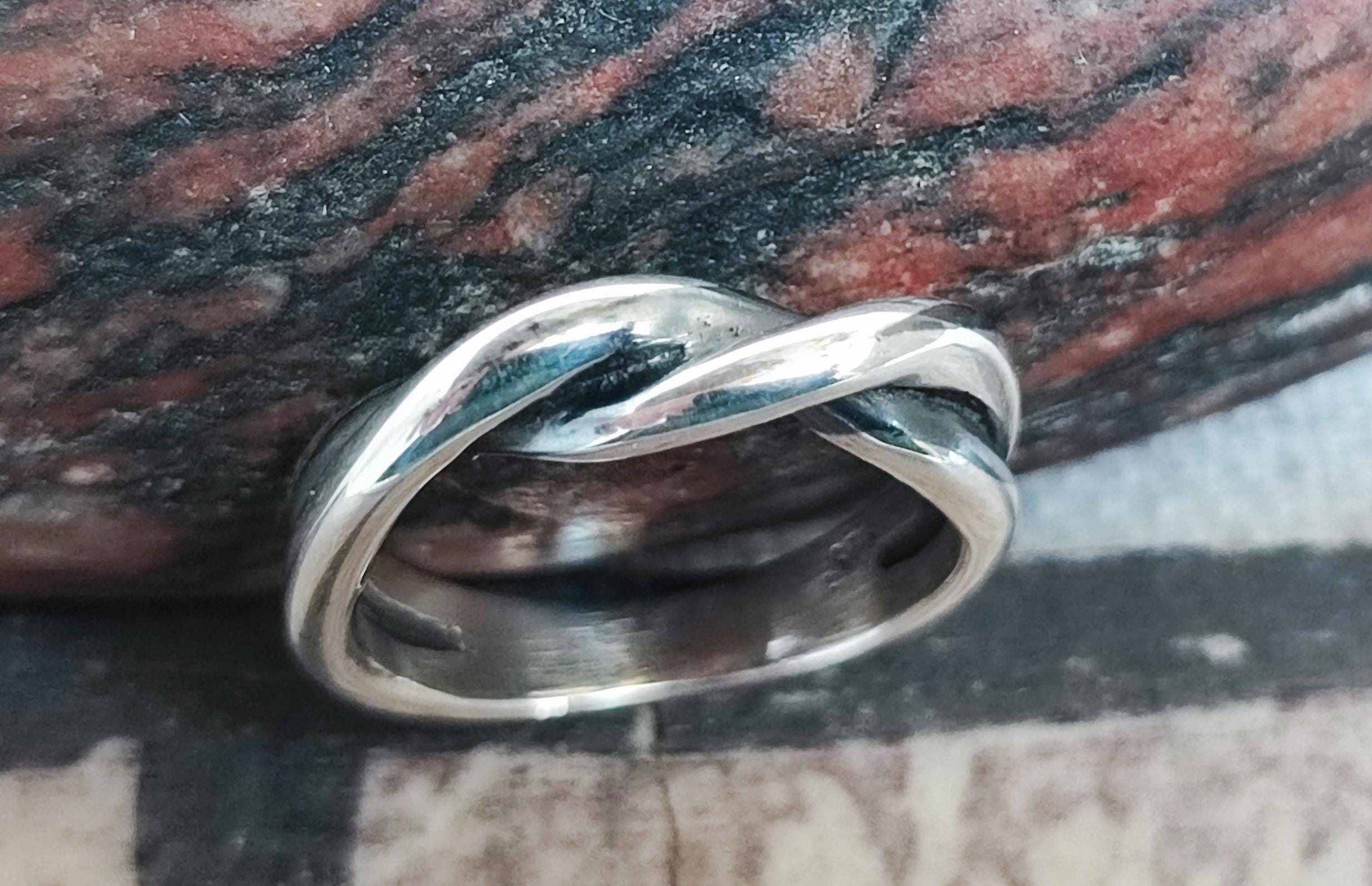 Bague En Argent Massif - Modèle Doubles Anneaux Croisés - Taille 60/61 - Occasion