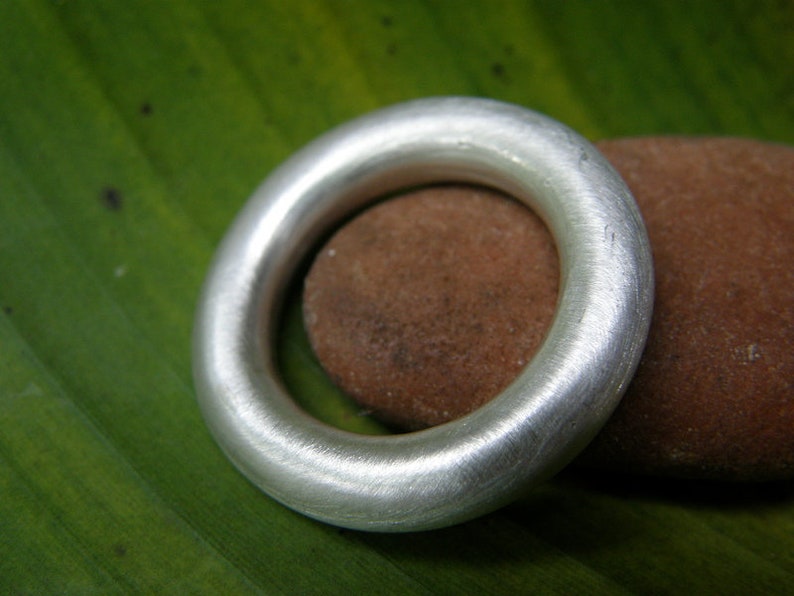 Design ring zilver 925 ronde minimalistische matte ronde rail eenvoudig helder ontwerp 4,5 mm maat 54 afbeelding 2