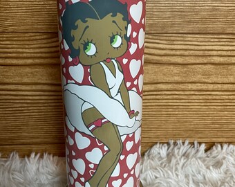 Betty negra con vestido de Marilyn Monroe