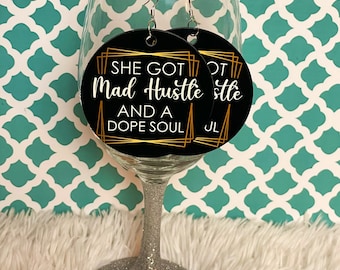 Aretes She God Mad Hustle and a Dope Soul, aretes redondos grandes