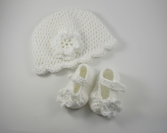 Set pour baptême : bonnet de baptême / bonnet et chaussons bébé