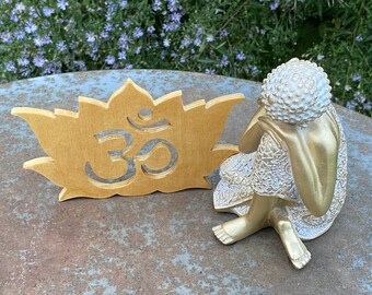 Lotus flower Om symbol Sign , antique pine dye, freestanding, wall hanging sign, lotus om sign gift, yoga and pilates studio decor, 9mm ply