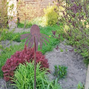 Arte del giardino cono di cono arrugginito, arte del giardino fiorito in metallo, cartello del giardino arrugginito, arredamento del cortile in metallo, palo del giardino arrugginito, pennarello da giardino fiorito arrugginito