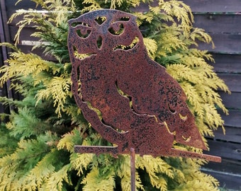 Metal owl garden stake, metal owl garden art, rusty garden sign, metal yard decor, rusty garden decor, rusty bird garden stake, owl art