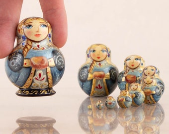 miniature russian dolls
