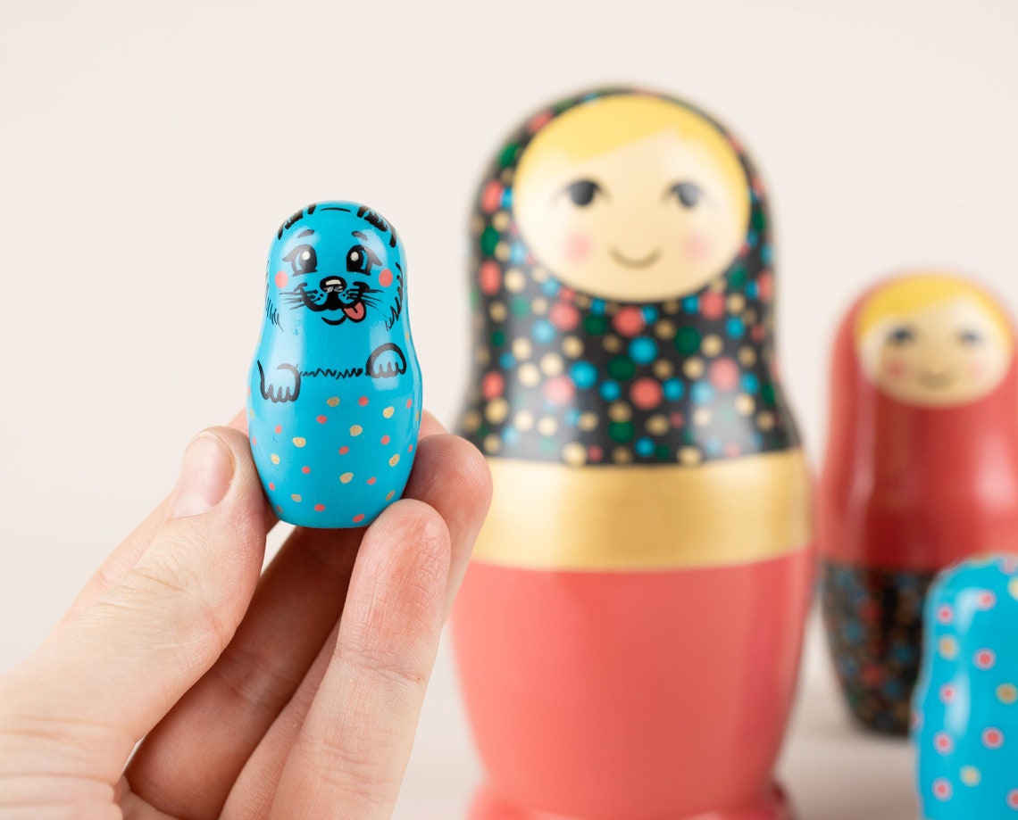 little dolls that stack inside each other