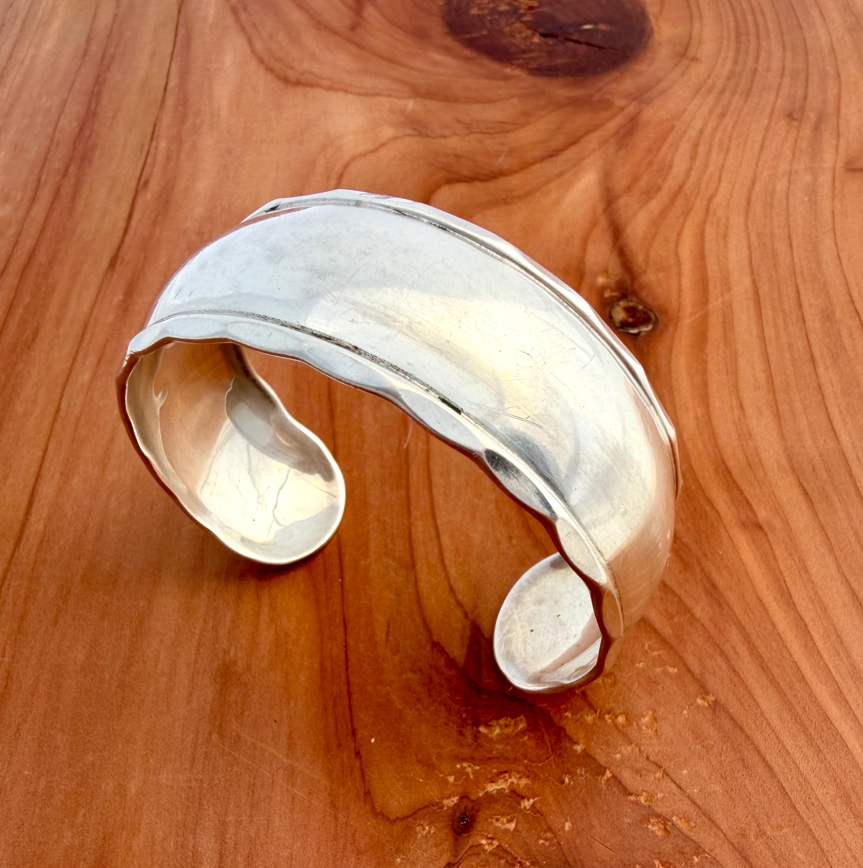 ヴィンテージ！Silver Wavy Cuff ブレスレット Wavy Cuff Bracelet - Etsy