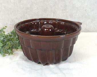 large ceramic cake pan, baking pan, Guglhupf form - 80s