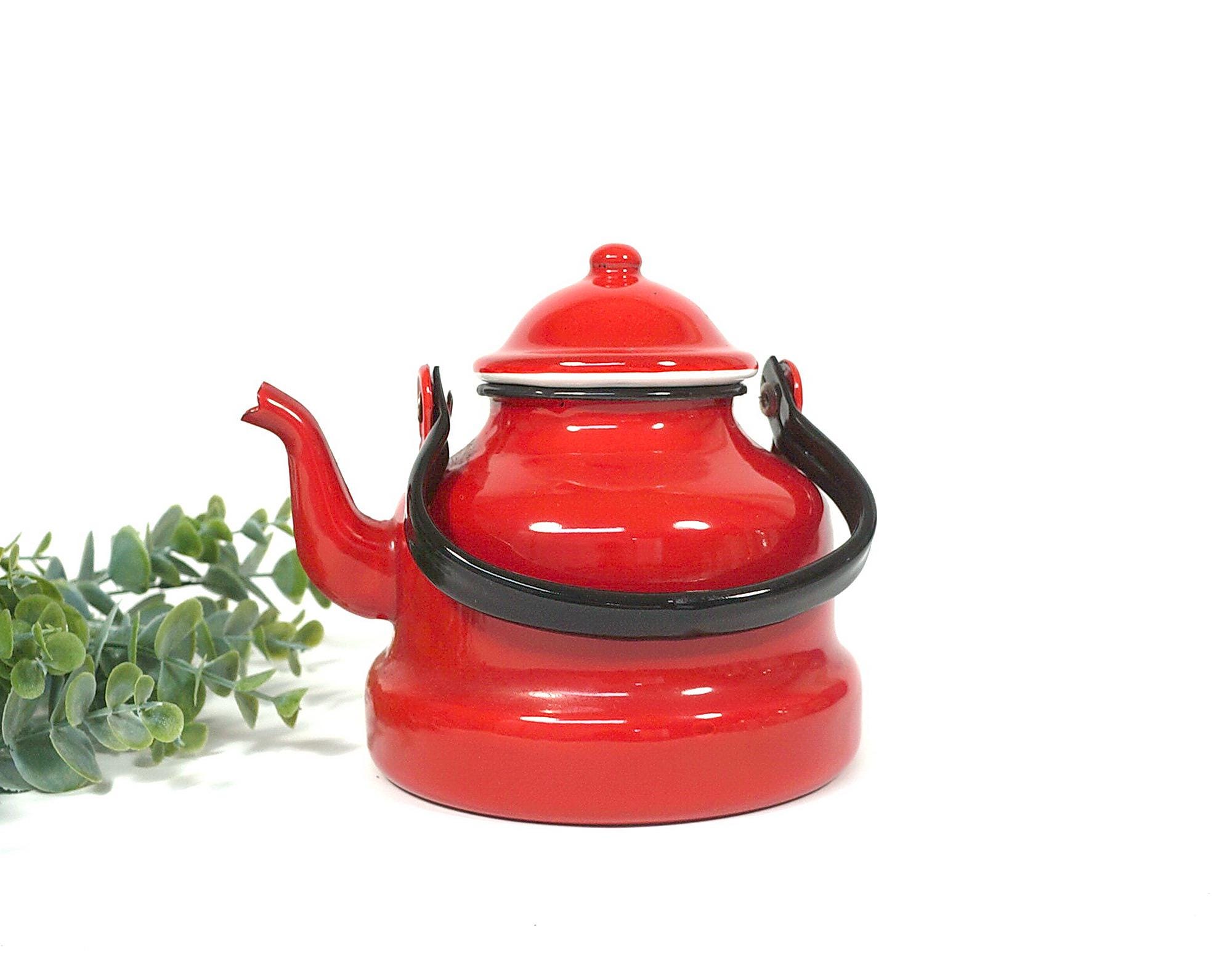 Bouilloire Émaillée Rouge - 1,5 L - Tôle Rétro - Pologne C.1960
