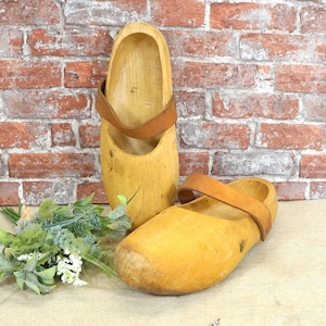Vintage - Holzschuhe - handgemachte Schuhe - geschnitzte Schuhe - Holländische Holzschuhe - Gartenschuhe Handarbeit
