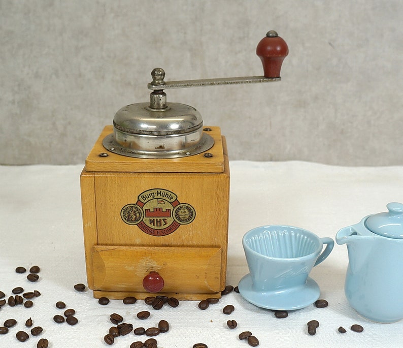 alte Kaffeemühle, Mokkamühle, coffee grinder Burg-Mühle, MHS 40er Jahre Bild 1